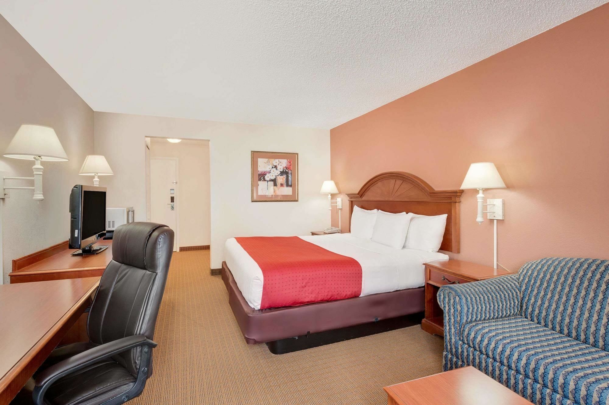 Ramada By Wyndham Provo Hotel Eksteriør billede