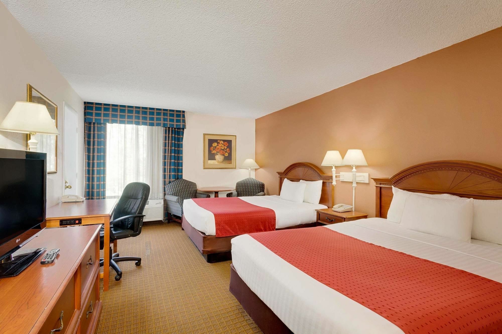 Ramada By Wyndham Provo Hotel Eksteriør billede