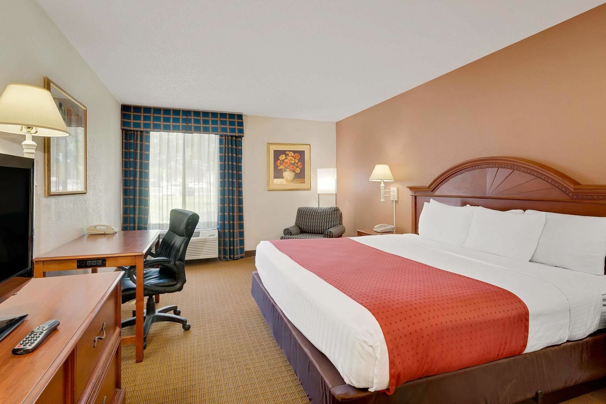 Ramada By Wyndham Provo Hotel Eksteriør billede